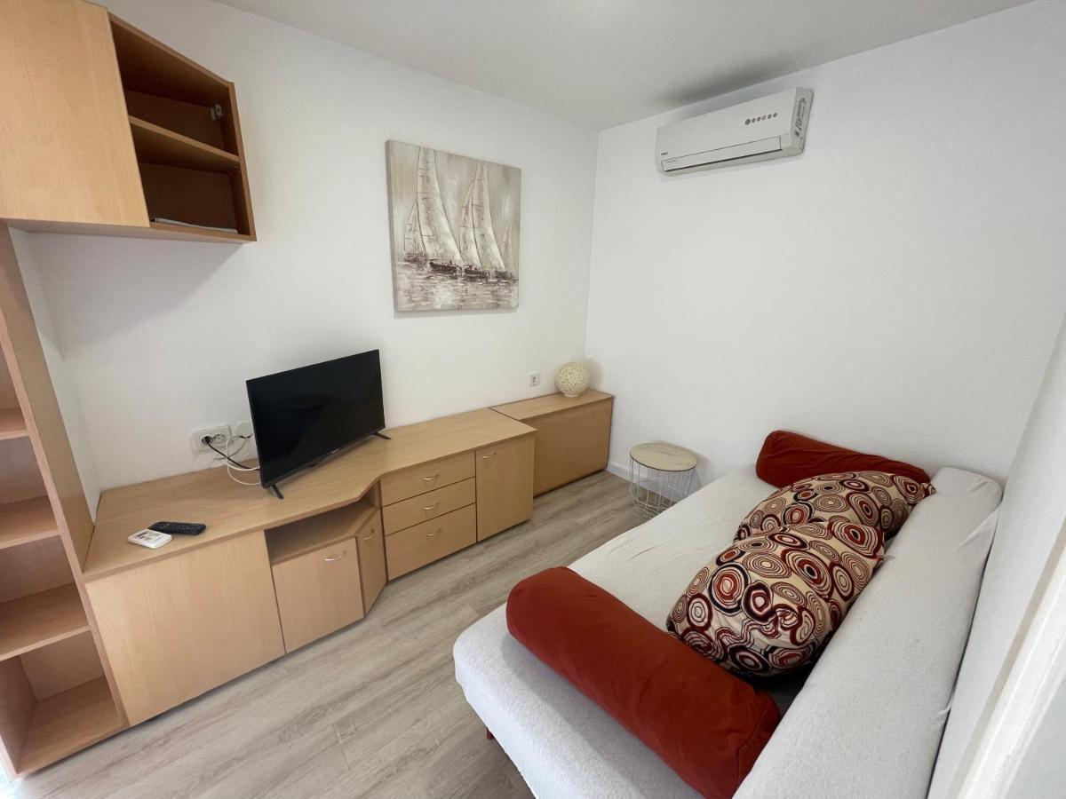 Guest House Micin Vodice Bagian luar foto