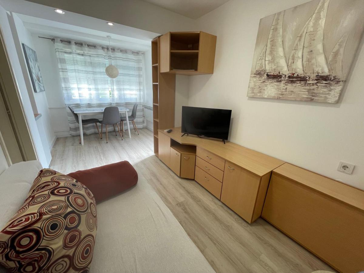 Guest House Micin Vodice Bagian luar foto
