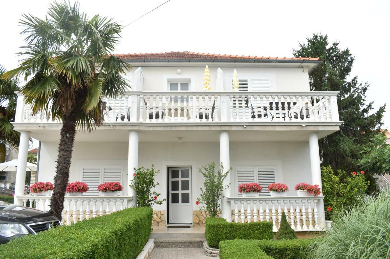 Guest House Micin Vodice Bagian luar foto