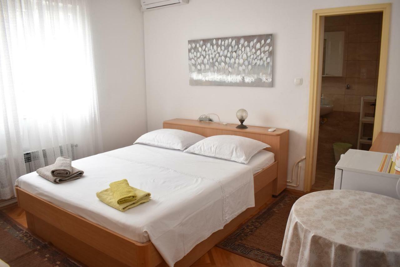 Guest House Micin Vodice Bagian luar foto
