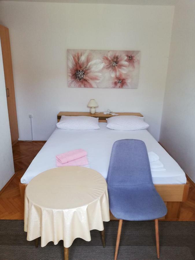 Guest House Micin Vodice Bagian luar foto