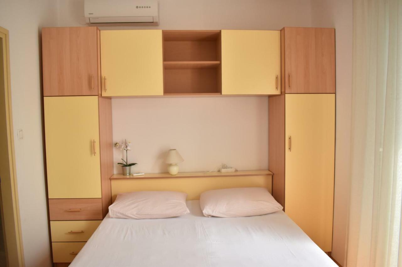 Guest House Micin Vodice Bagian luar foto