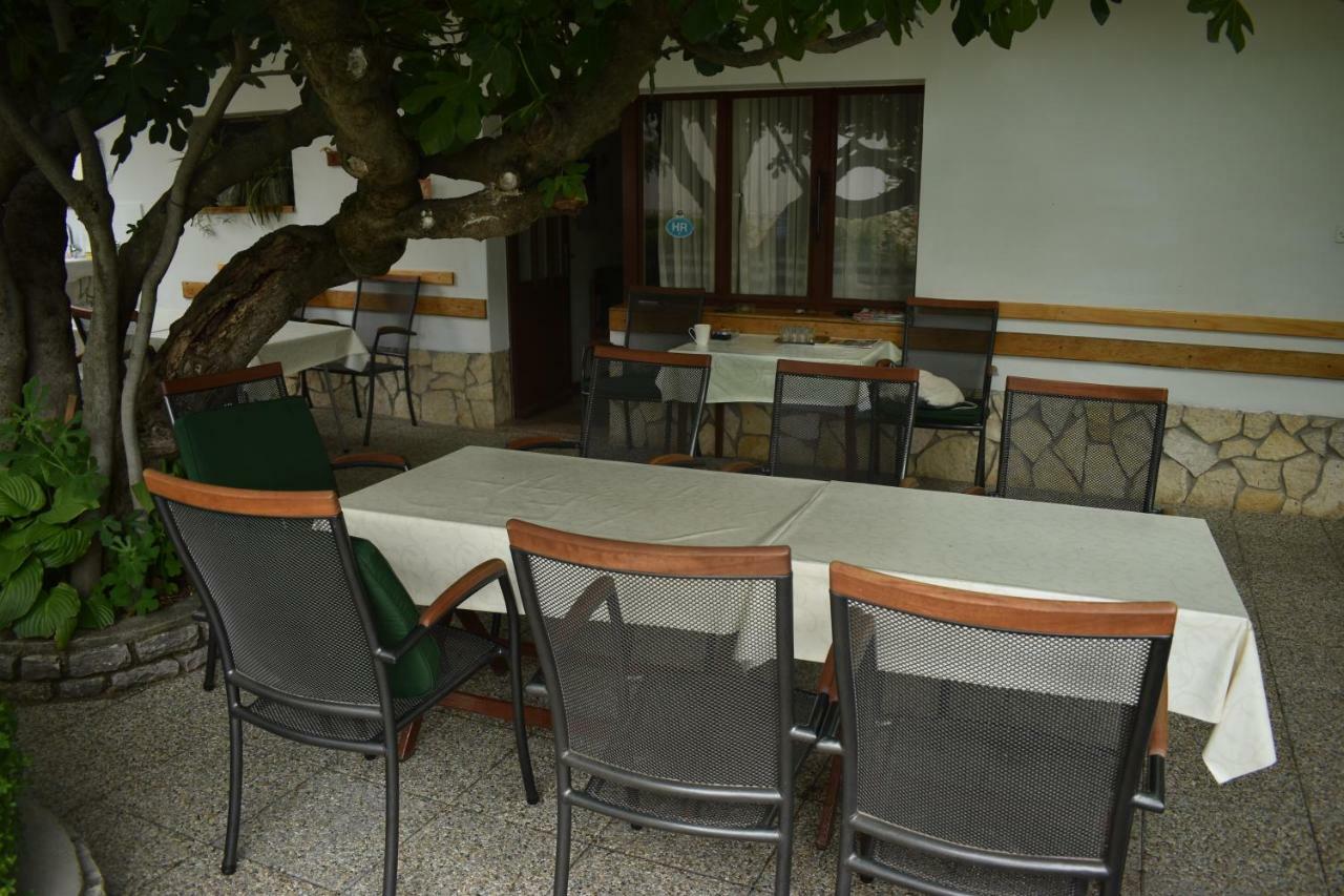 Guest House Micin Vodice Bagian luar foto