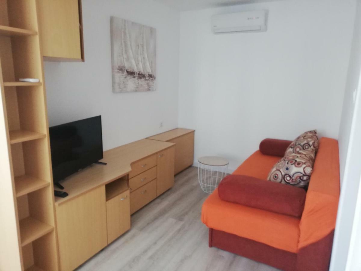 Guest House Micin Vodice Bagian luar foto