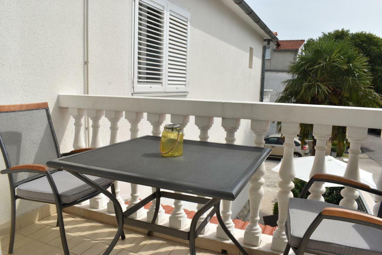 Guest House Micin Vodice Bagian luar foto