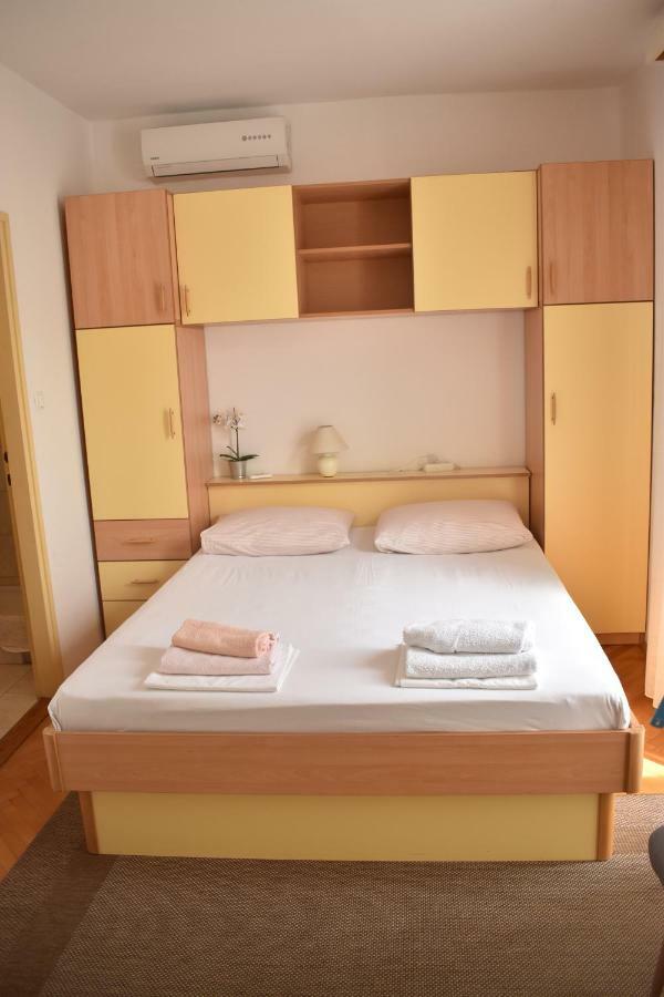 Guest House Micin Vodice Bagian luar foto