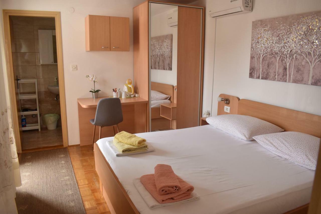Guest House Micin Vodice Bagian luar foto