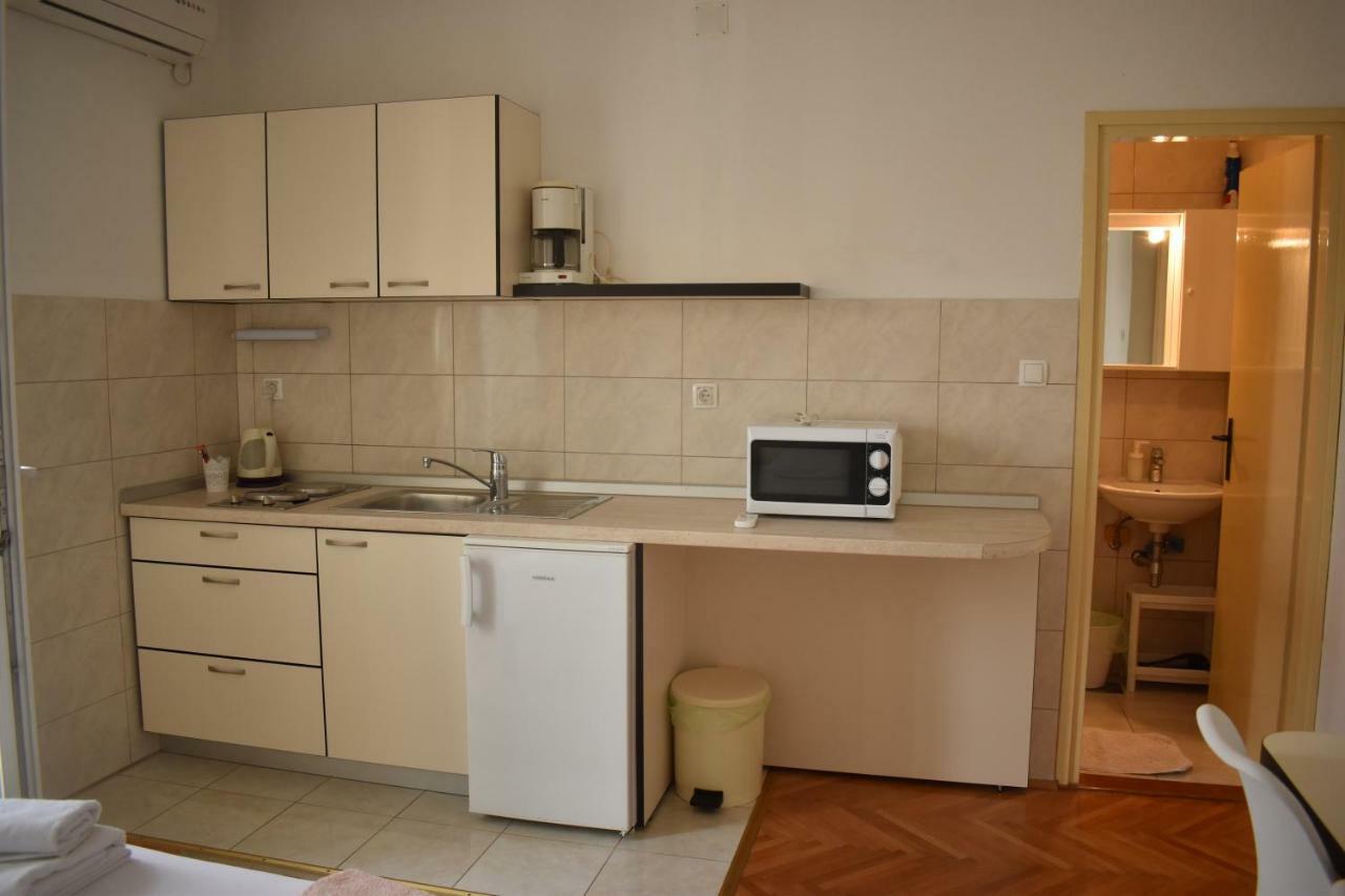Guest House Micin Vodice Bagian luar foto